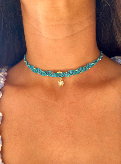 Collana turchese con ciondolo Sole