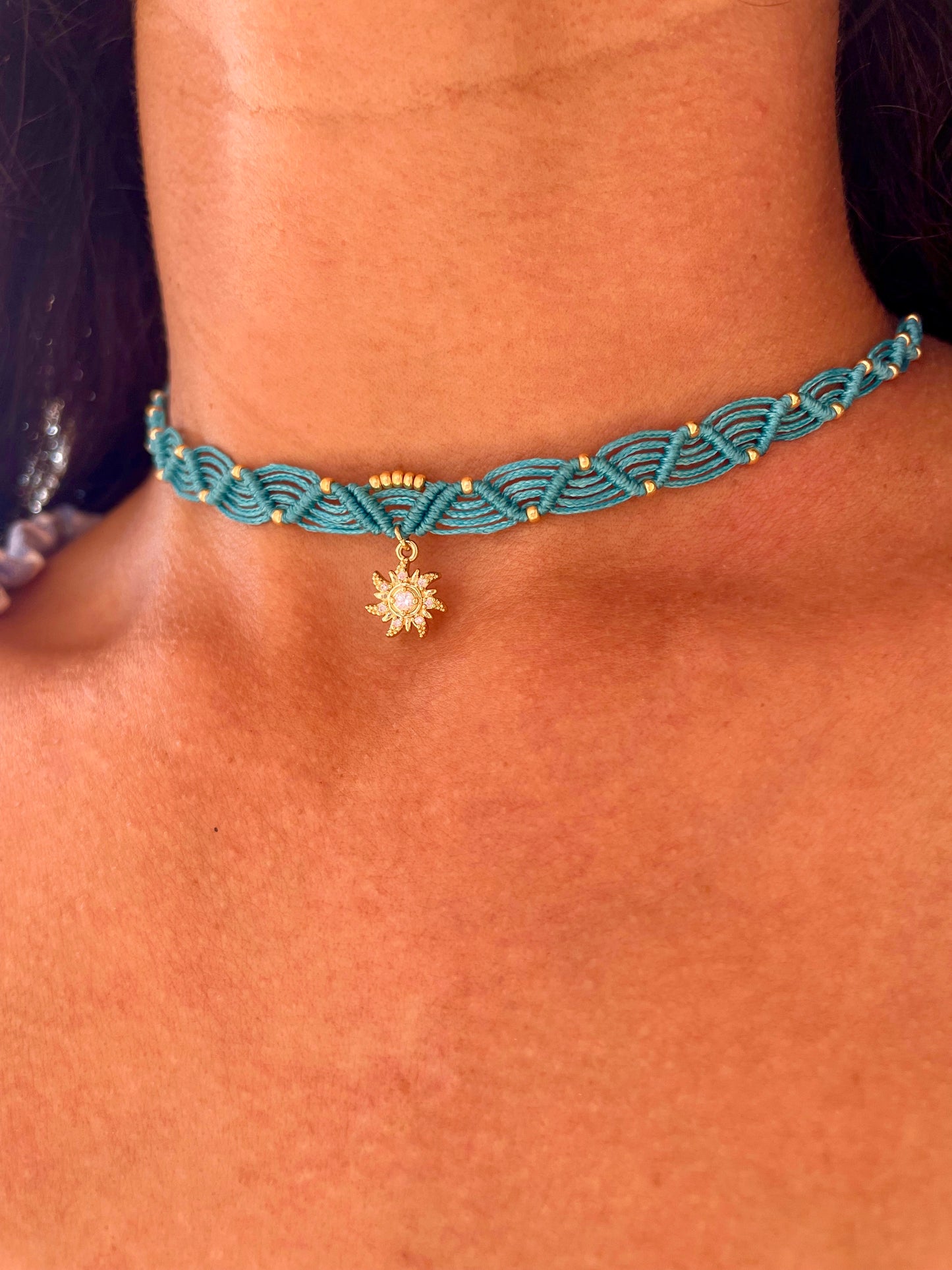 Collana turchese con ciondolo Sole