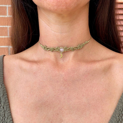Collana verde oliva con pietra di 'Quarzo Rosa'