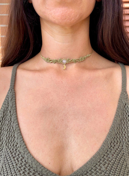 Collana verde oliva con pietra di 'Quarzo Rosa'